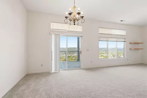 Living - 323 Skyview Ct, Ludlow, KY 41016 photo 4 of 5