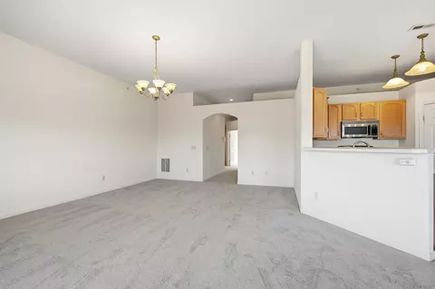Living - 323 Skyview Ct, Ludlow, KY 41016 photo 5 of 5