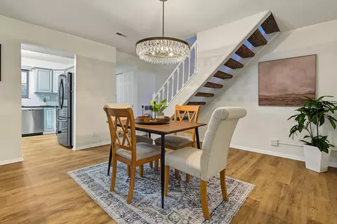Dining - 101 Spindletop Ct, Crestview Hills, KY 41017 photo 3 of 3