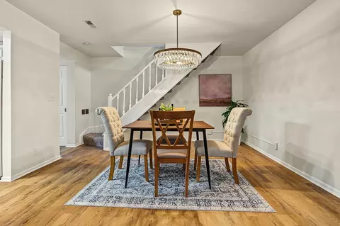 Dining - 101 Spindletop Ct, Crestview Hills, KY 41017 photo 2 of 3