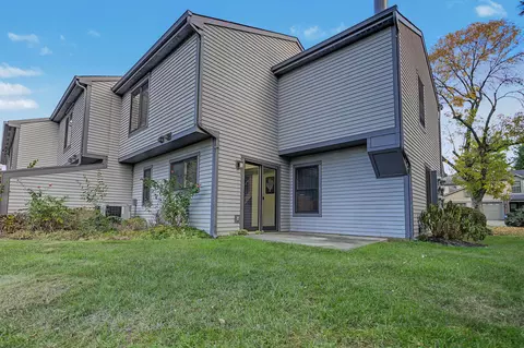 Exterior - 101 Spindletop Ct, Crestview Hills, KY 41017 photo 3 of 5