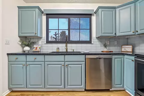 Kitchen - 101 Spindletop Ct, Crestview Hills, KY 41017 photo 1 of 3
