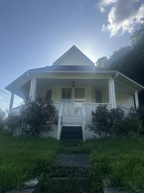 509 N Main St, Caneyville, KY 42721