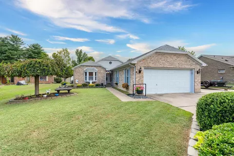 3724 Strike The Gold Ct, Owensboro, KY 42303