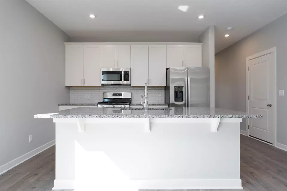 Kitchen - 570 Alabaster Ln, Owensboro, KY 42301 photo 4 of 4