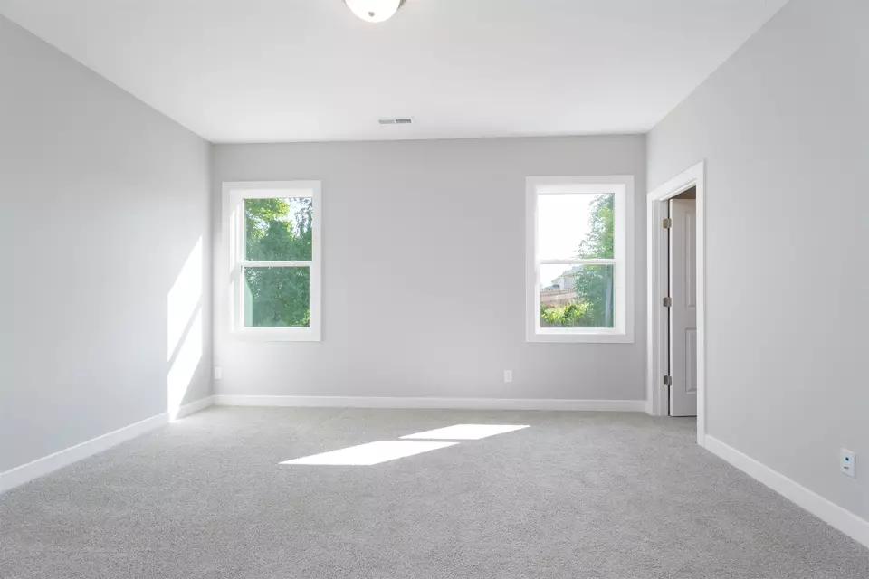 Bedroom - 570 Alabaster Ln, Owensboro, KY 42301 photo 4 of 9