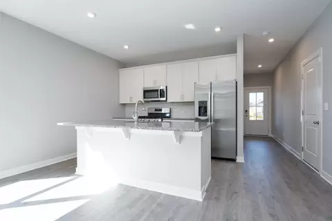 Entry Way - 570 Alabaster Ln, Owensboro, KY 42301 photo 1 of 1