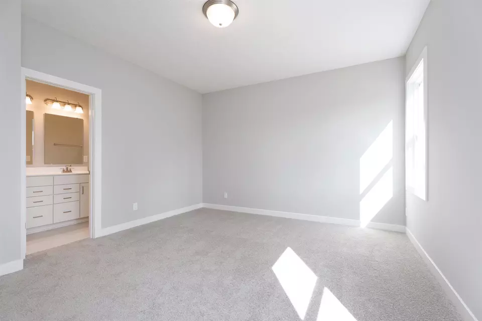 Bedroom - 570 Alabaster Ln, Owensboro, KY 42301 photo 2 of 9