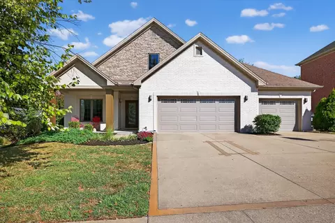 4547 Lake Forest Dr, Owensboro, KY 42303