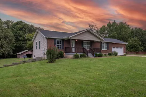 2173 Rogersville Rd, Radcliff, KY 40160