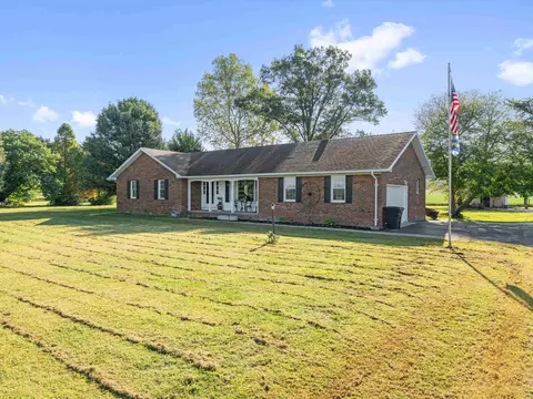 9585 River Rd, Lewisport, KY 42351