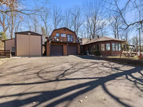 8577 Haynes Station Rd, Whitesville, KY 42378