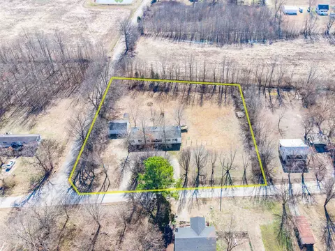 255 2nd St, Rumsey, KY 42371