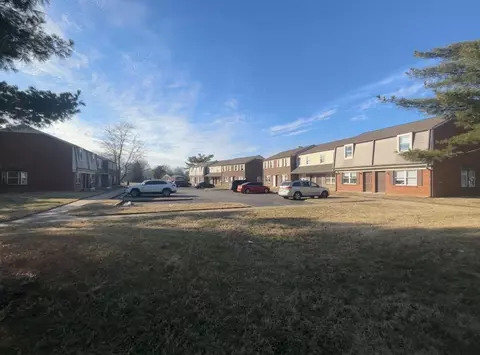 2916 Veach Rd, Owensboro, KY 42303