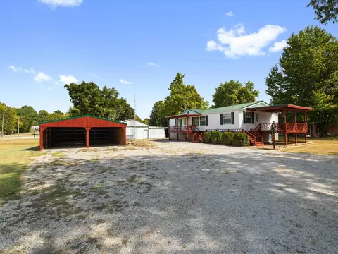 304 Duvall Ct, Livermore, KY 42352