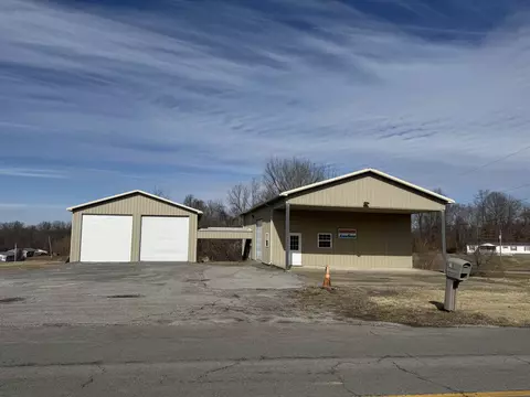 1310 Mcleod Ln, Madisonville, KY 42431