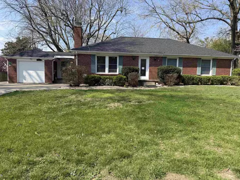 1900 W Clinton Pl, Owensboro, KY 42301