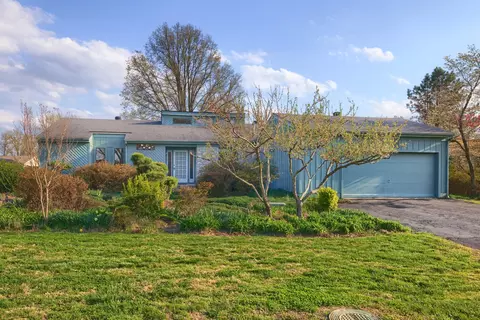 1515 Riverview Dr, Lewisport, KY 42351