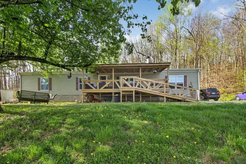 4138 Bowling Green Rd, Caneyville, KY 42721