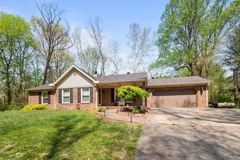 1555 Graves Ln, Maceo, KY 42355