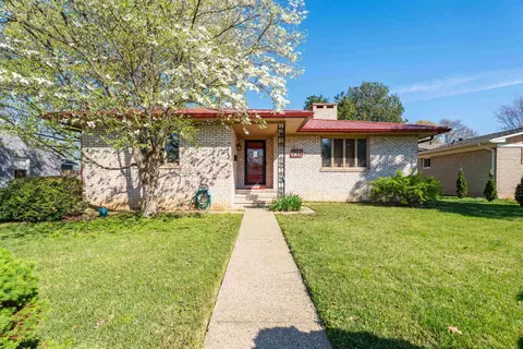 711 Walnut Park Dr, Owensboro, KY 42301