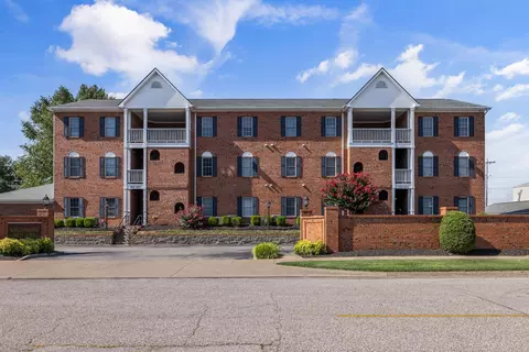 977 W 1st St, Owensboro, KY 42301