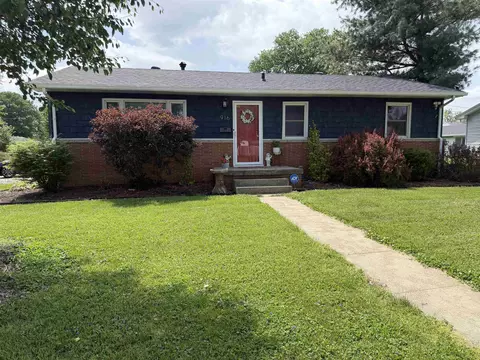 916 Christopher Greenup Dr, Owensboro, KY 42303