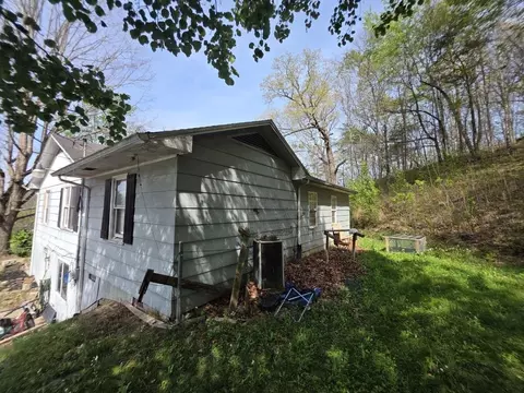 940 Old Corbin Pike Rd, Williamsburg, KY 40769