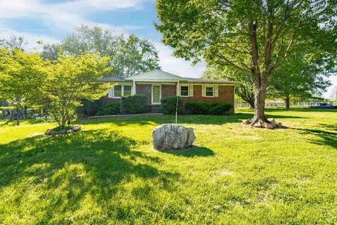 4770 Becker Dr, Owensboro, KY 42303