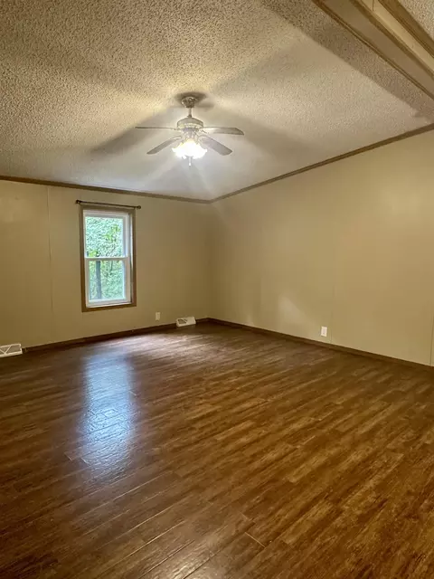 Living - 91 Phelps Dr, Cromwell, KY 42333 photo 1 of 1