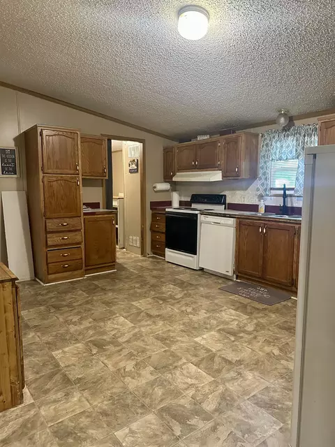 Kitchen - 91 Phelps Dr, Cromwell, KY 42333 photo 1 of 1