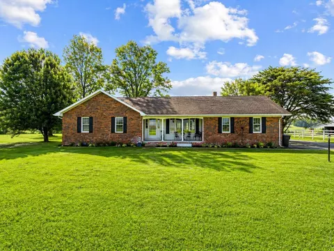 9585 River Rd, Lewisport, KY 42351