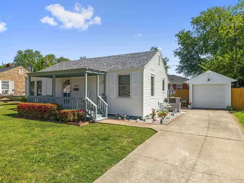 2607 Cloverdale Dr E, Owensboro, KY 42303
