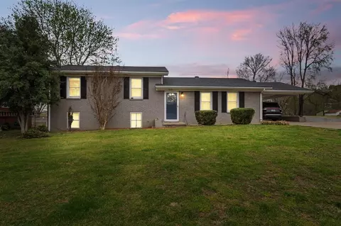 525 Charles St, Central City, KY 42330