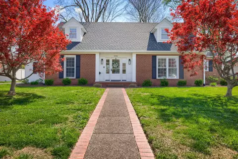 2046 Fernwood Dr, Owensboro, KY 42301
