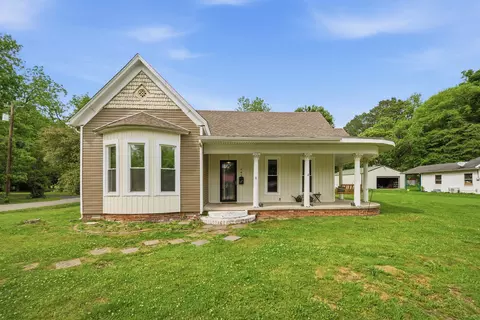 303 Oakwood Dr, Hartford, KY 42347