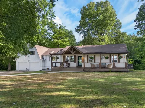 6190 Millers Mill Rd, Philpot, KY 42366