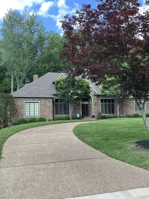 3635 Treehaven Bnd, Owensboro, KY 42303