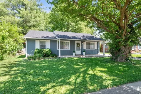2141 Collins Dr, Owensboro, KY 42301