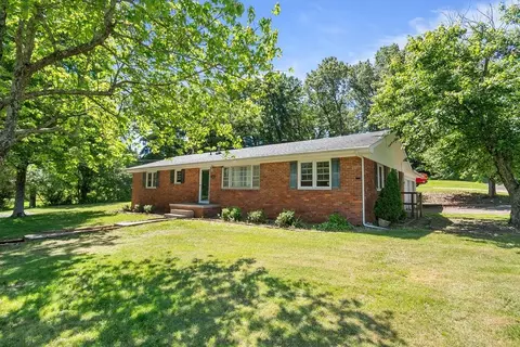 306 Montrose Dr, Madisonville, KY 42431
