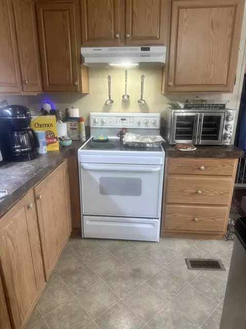 Kitchen - 404 J Carroll Rd, Bee Spring, KY 42207 photo 3 of 6