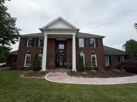 4249 Lake Forest Dr, Owensboro, KY 42303