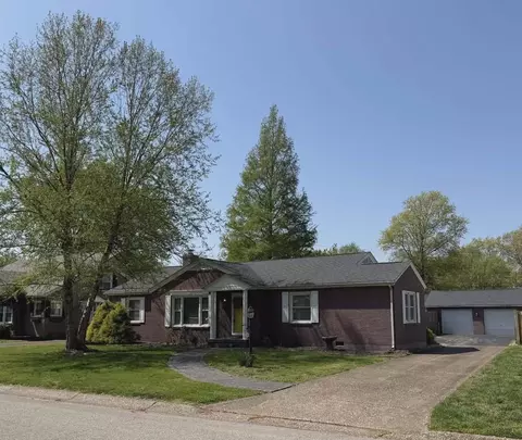 2004 Robin Rd, Owensboro, KY 42301