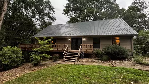 11070 Fields Rd S, Utica, KY 42376