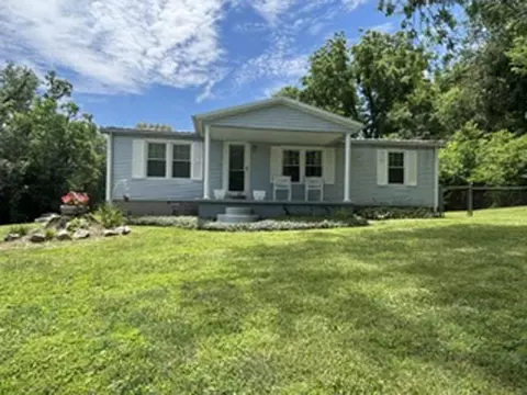 1054 Yelvington Grandview Dr, Maceo, KY 42355