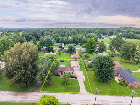 3955 Krystal Ln, Owensboro, KY 42303