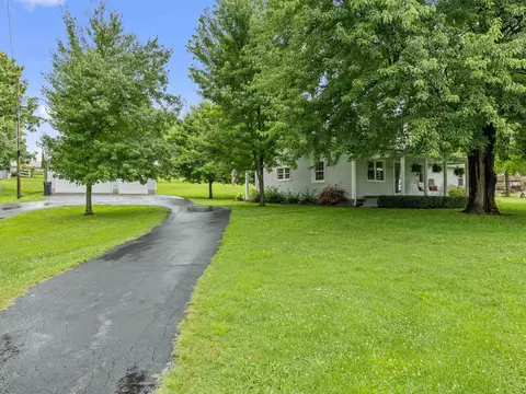 566 Highway 136 W, Calhoun, KY 42327