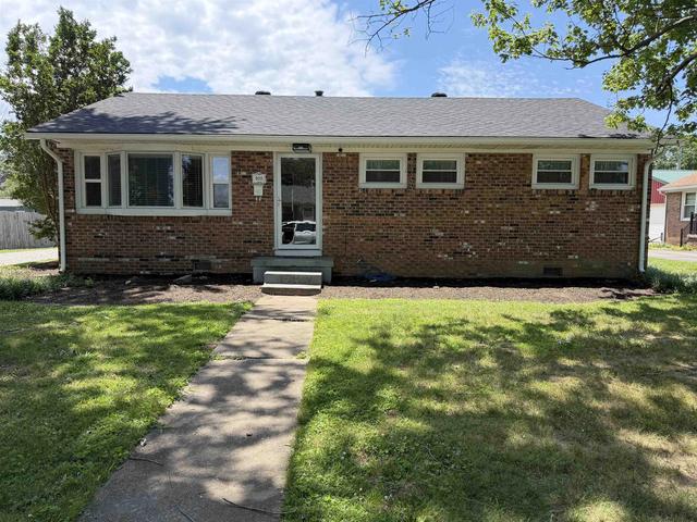 900 Isaac Shelby Dr, Owensboro, KY 42303
