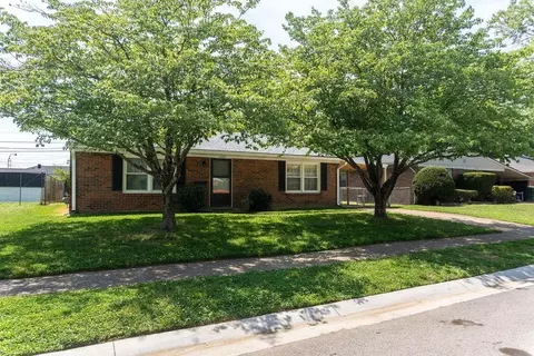 1236 W Wayside Dr, Owensboro, KY 42303