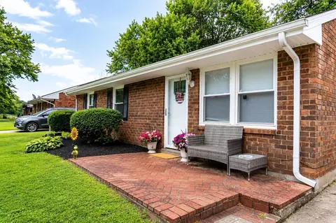 2130 Graham Ln E, Owensboro, KY 42303
